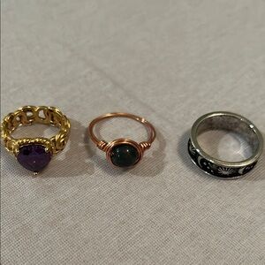 Elegant Gold and Purple Gemstone Ring